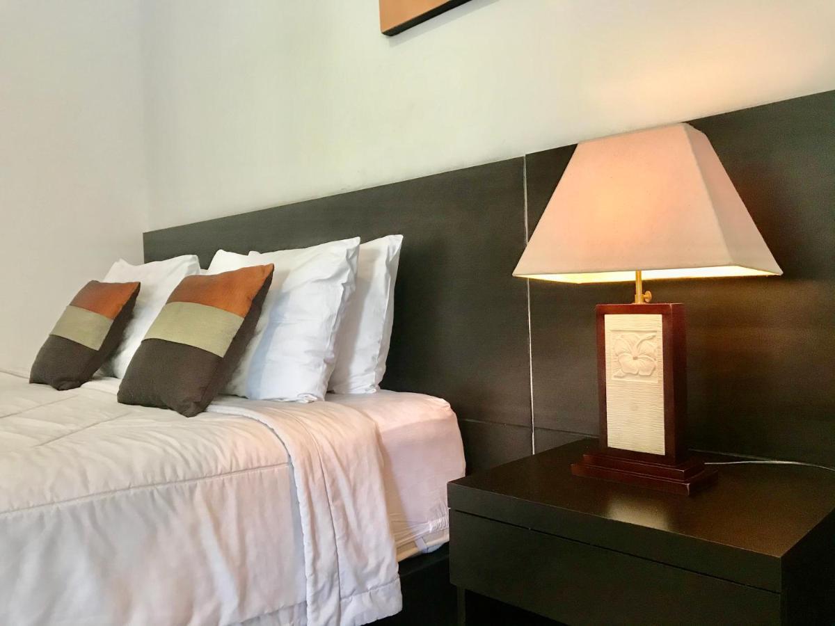 The Celuk Homestay Jimbaran  Bagian luar foto