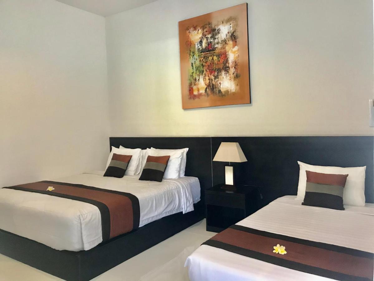 The Celuk Homestay Jimbaran  Bagian luar foto