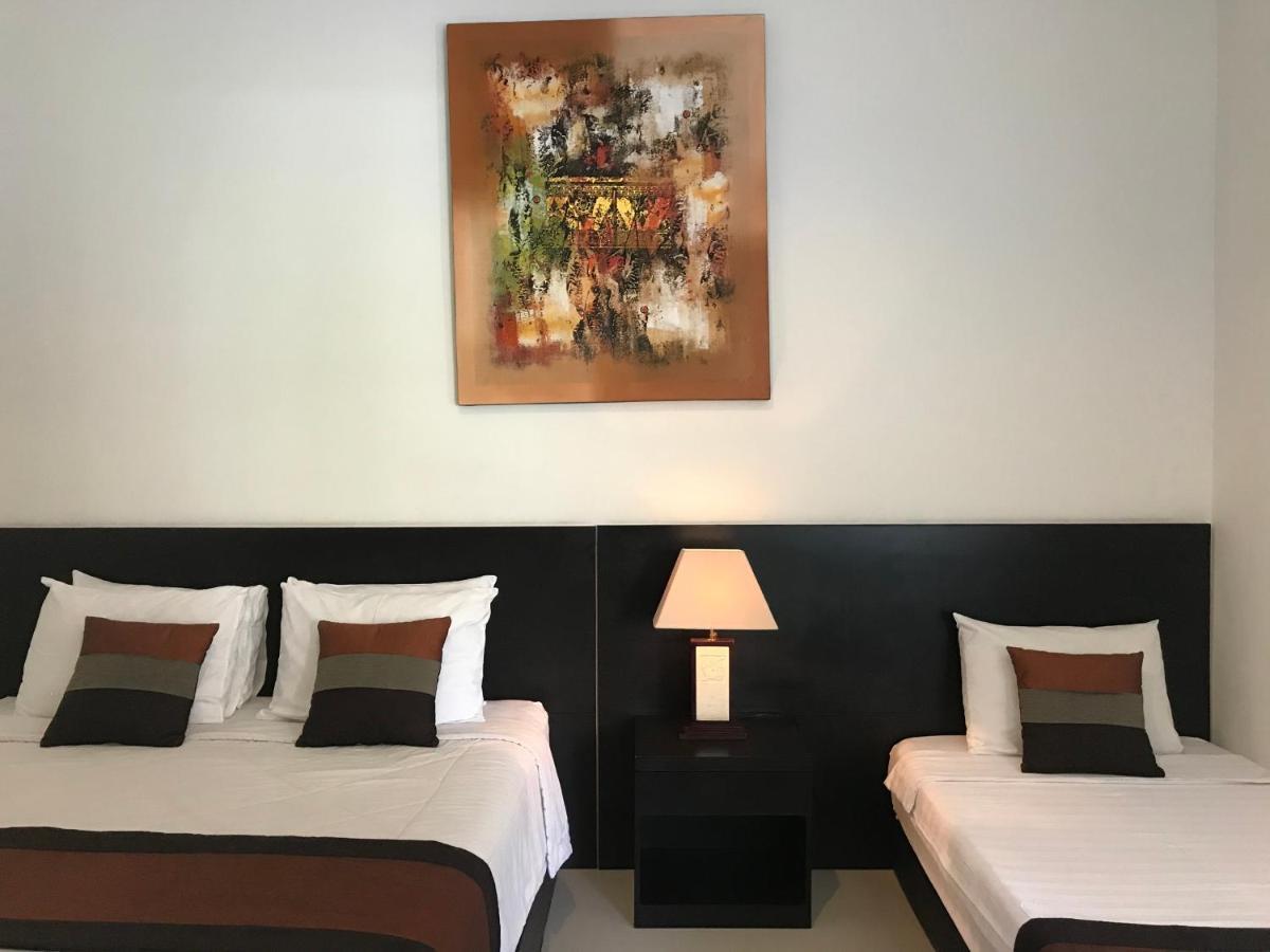 The Celuk Homestay Jimbaran  Bagian luar foto