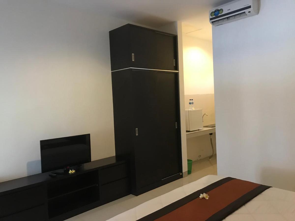 The Celuk Homestay Jimbaran  Bagian luar foto