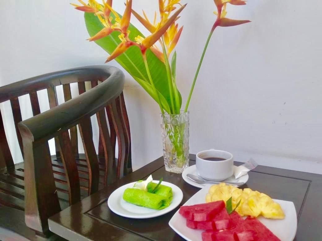 The Celuk Homestay Jimbaran  Bagian luar foto